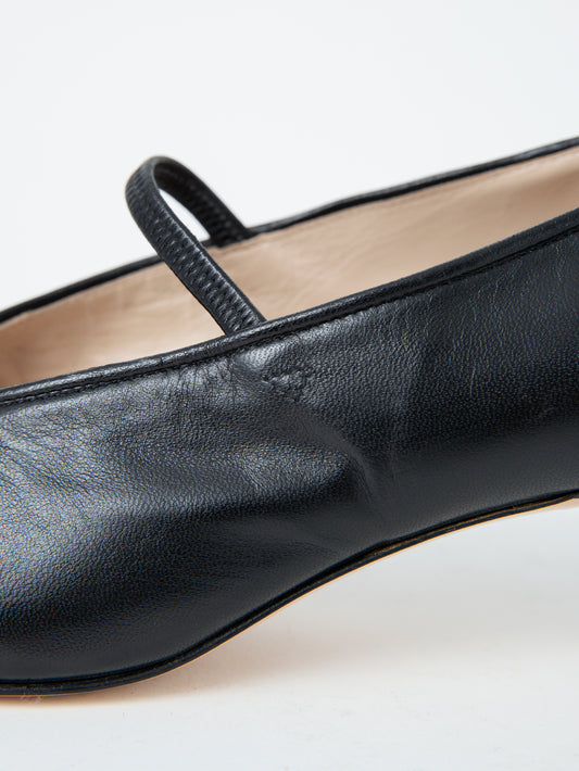 アーモンドトゥパンプス 7127/IRIS/BLACK