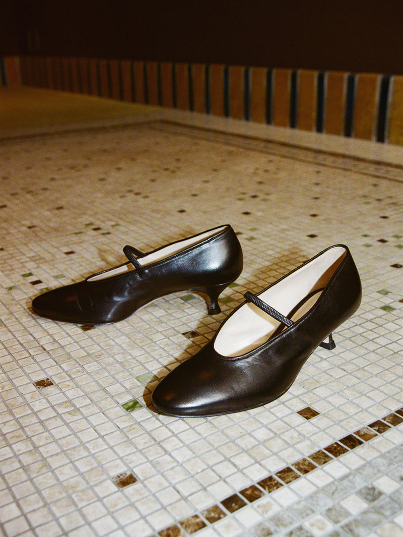 アーモンドトゥパンプス 7127/IRIS/BLACK