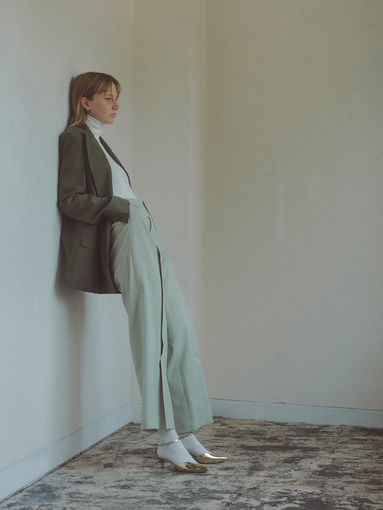 アンクルストラップパンプス 7305/AGU/GOLD – nebulonie