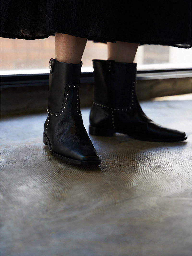 スタッズショートブーツ 7325B/AKI/BLACK