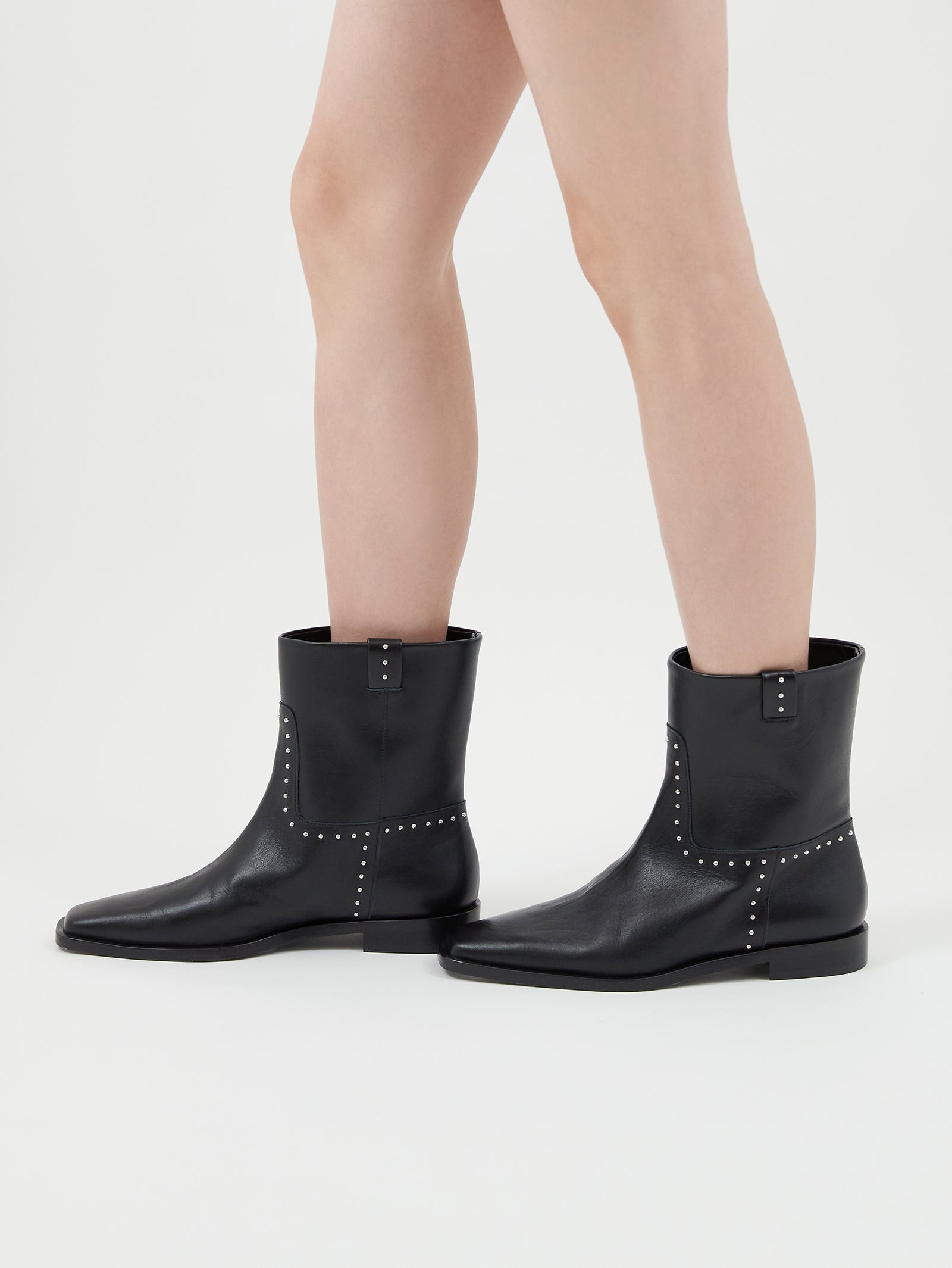 スタッズショートブーツ 7325B/AKI/BLACK – nebulonie